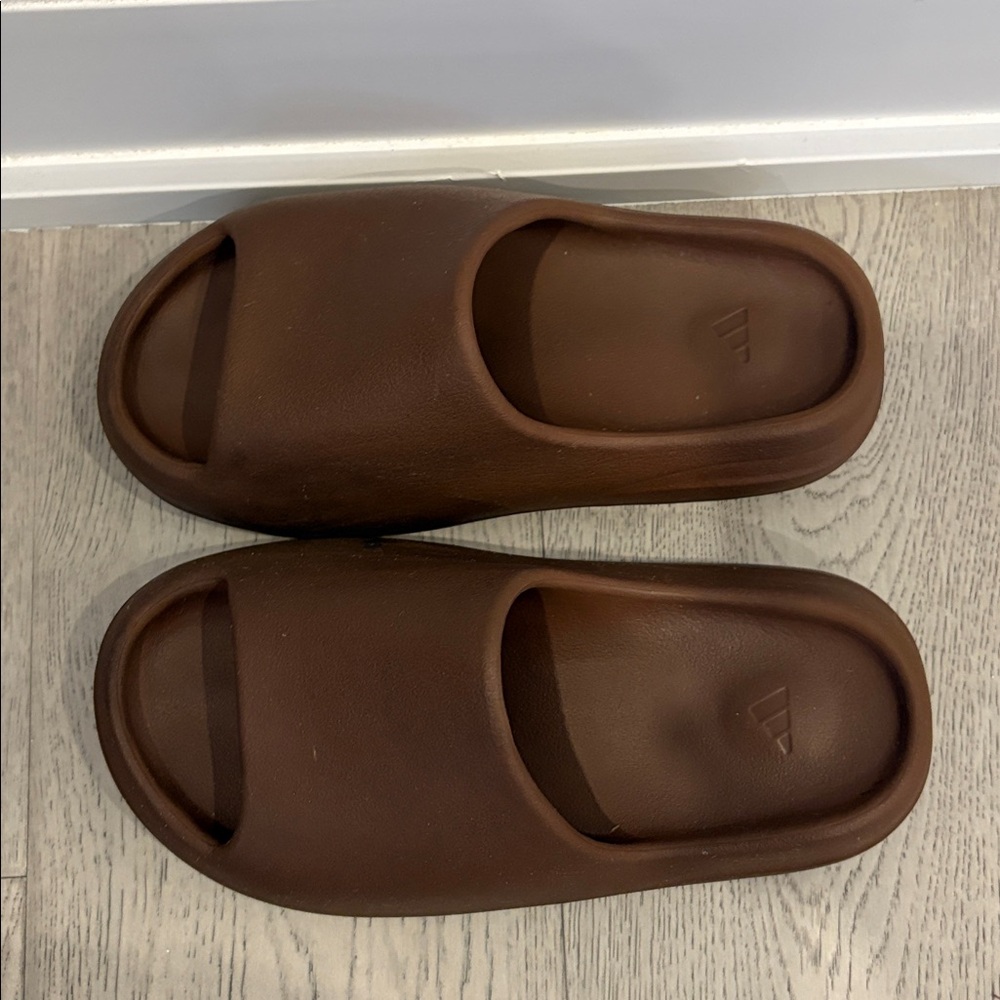 Yeezy slides brown